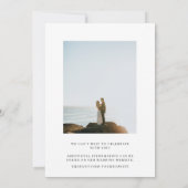 Moderne tekst en foto's van het huwelijk met legan save the date (Achterkant)