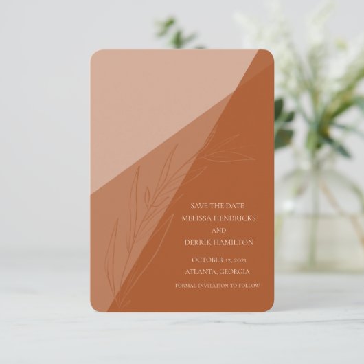Moderne Terra Cotta Trendy Hand getrokken blad bru Save The Date (Staand voorkant)