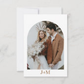 Moderne Terracotta Bloemenboog Foto Fall bruiloft Kaart (Achterkant)