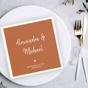 Moderne terracotta bruiloft met eenvoudig script servet