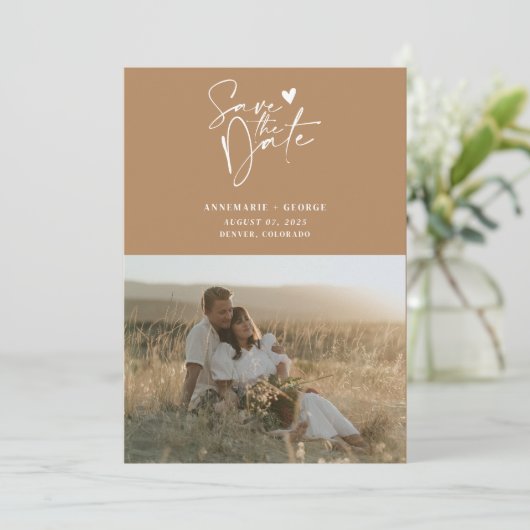 Moderne Terracotta Calligrafie Script Foto Save The Date (Staand voorkant)