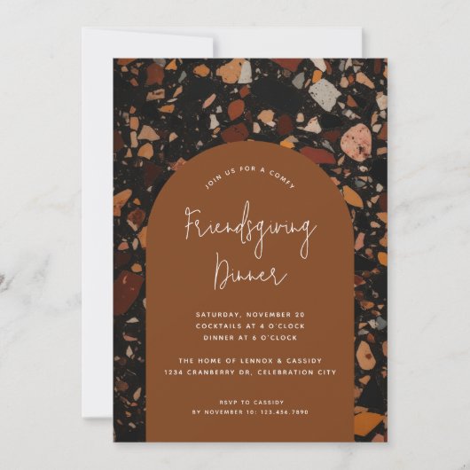 Moderne Terracotta Terrazzo Friendsgiving Kaart (Voorkant)