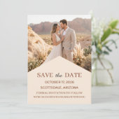 Moderne Terracotta Woestijn Boho Save the Date (Staand voorkant)