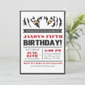 Moderne Tiger Eyes Verjaardag Uitnodiging (Staand voorkant)