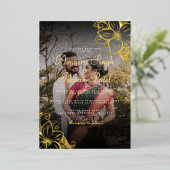 Moderne traditionele goudmahndi Indian Wedding Rea Folie Uitnodiging (Staand Voorkant)