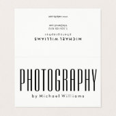 Moderne trendy gedurfde fotograaf visitekaartje (Buitenkant ongevouwen)