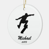 Moderne trendy gepersonaliseerde skateboarder keramisch ornament (Links)