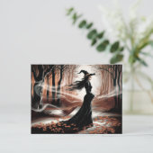 Moderne trendy Halloween-heks in bos Briefkaart (Staand voorkant)