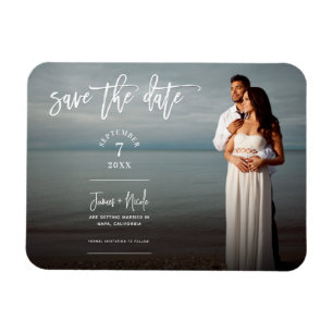 Moderne trendy script foto save the date bruiloft magneet