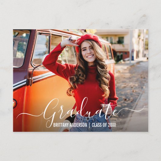 Moderne Trendy Script Photo Graduparty Uitnodiging Briefkaart (Voorkant)