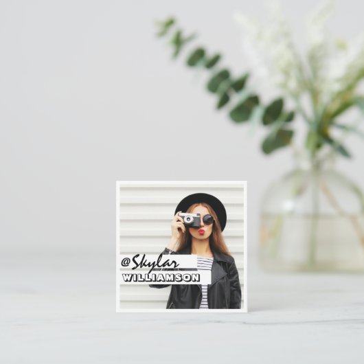 Moderne trendy sociale media Volg mij Foto Vierkante Visitekaartje (Staand voorkant)