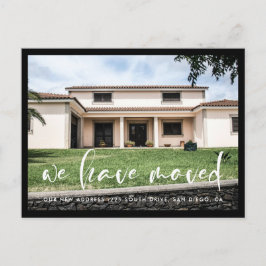 Moderne trendy typografie We zijn verhuisd Briefkaart