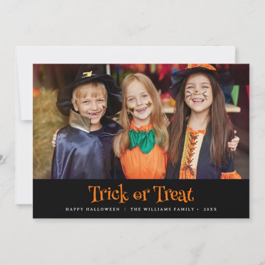 Moderne Trick or treat Happy Halloween Foto Kaart (Voorkant)