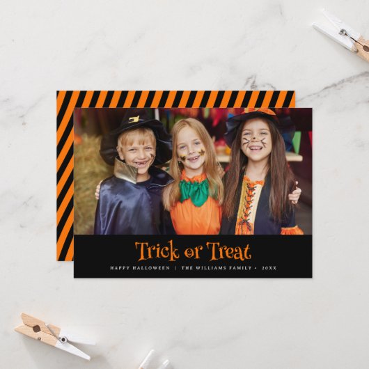 Moderne Trick or treat Happy Halloween Foto Kaart (Voorkant / Achterkant in situ)