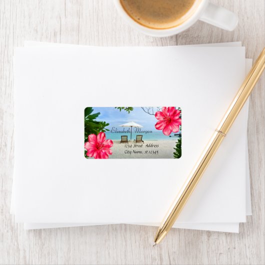 Moderne tropisch strand, stoel, Hibiscus Etiket (Insitu)