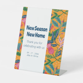 Moderne Tropische Bloempatroon Reclamebord Met Voetstuk