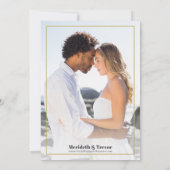 Moderne Tropische Leaf Gold Photo Beach Wedding Kaart (Achterkant)