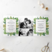 Moderne tropische palmbladeren Fotocollage bruilof Drieluik Uitnodiging (Binnen)