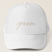 Moderne Trouwfeest | Beige Script Trucker Pet (Voorkant)