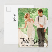 Moderne trouwfoto net getrouwd Brush Script Briefkaart (Voorkant / Achterkant)