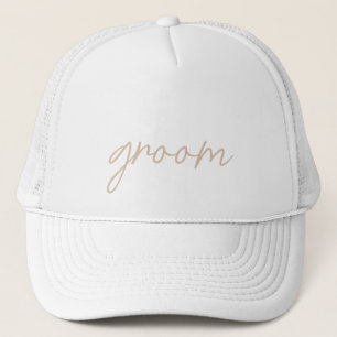 Moderne Trouwpartij   Beige Script Trucker Pet