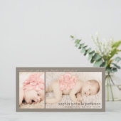 Moderne Twee Foto Baby Meisje Geboorteaankondiging Aankondiging (Staand voorkant)
