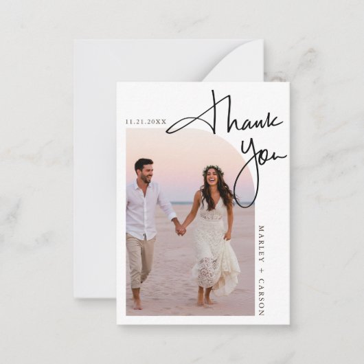 Moderne twee foto bruiloft budget mini dank u notitiekaartje (Voorkant)