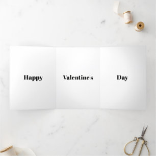 Moderne typografie aangepaste tekst Valentijnsdag Drieluik Kaart