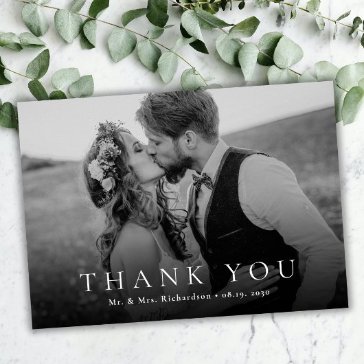 Moderne Typografie Black en White Photo Wedding Bedankkaart