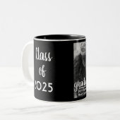 Moderne Typografie Black White Class of 2022 Mok (Voorkant links)