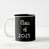 Moderne Typografie Black White Class of 2022 Mok (Links)