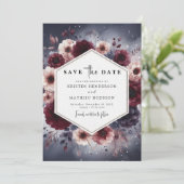 Moderne typografie Bourgondische bruiloft Save The Date (Staand voorkant)