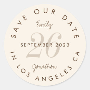 Moderne Typografie Brown Save the Date Ronde Sticker