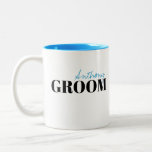 Moderne Typografie Eenvoudige persoonlijke geperso Tweekleurige Koffiemok<br><div class="desc">Elegant modern,  minimalistisch typografische groom en naamontwerp in zwart-blauw,  eenvoudig en uniek. Geweldige groomcadeaus en pas gehuwde geschenken. Zie passende bruidmokken in collectie. Pas de mok en tekstkleur aan met uw keuze.</div>