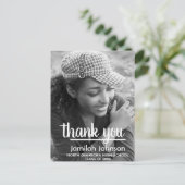 Moderne typografie foto 2025 afstudeer bedankje briefkaart (Staand voorkant)