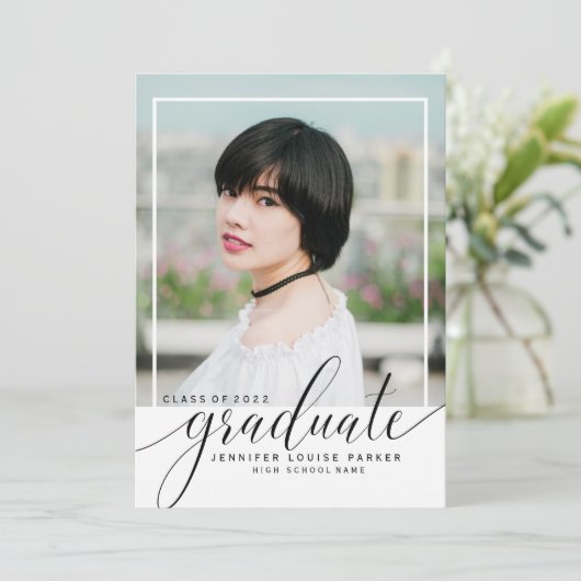 Moderne Typografie Foto Afstuderen Aankondiging (Staand voorkant)