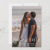 Moderne typografie foto-bruiloft bespaart datum save the date (Voorkant)
