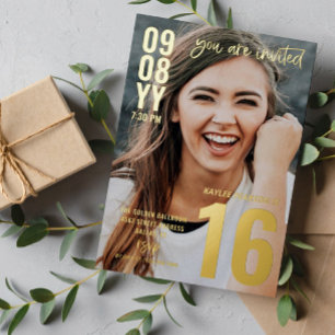 Moderne typografie Foto Sweet 16 Goud Folie Uitnodiging