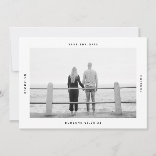 Moderne Typografie Foto Wedding Save The Date (Voorkant)