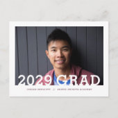 Moderne Typografie Fotooverlay Graduparty Aankondigingskaart (Voorkant)