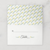 Moderne typografie gele bruiloft gevouwen escort plaatskaartje (Buitenkant ongevouwen)