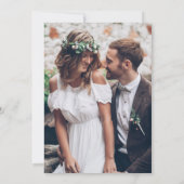 Moderne Typografie Getting Married Foto Bruiloft Kaart (Achterkant)