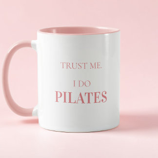 Moderne typografie grappige quote roze Pilates Mok