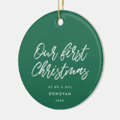 Moderne Typografie Groen Onze Eerste Kerstdag Keramisch Ornament (Links)
