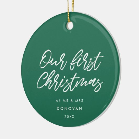 Moderne Typografie Groen Onze Eerste Kerstdag Keramisch Ornament (Links)
