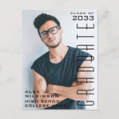 Moderne Typografie Guy Photo Minimalist Afstuderen Uitnodiging Briefkaart (Voorkant)