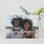 Moderne typografie Happy Kwanzaa foto Feestdagenkaart (Staand voorkant)