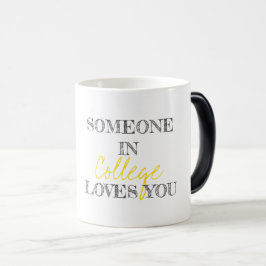 Moderne Typografie Iemand in het college houdt van Magische Mok