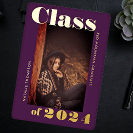 Moderne typografie in vet 2024 Afstudeerfeest Cool Folie Uitnodiging