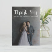 Moderne Typografie kopregel Fotobruiloft Bedankkaart (Staand voorkant)